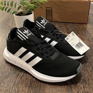 NEW Woman's Swift Run Adidas Running Sneakers Size 9.5